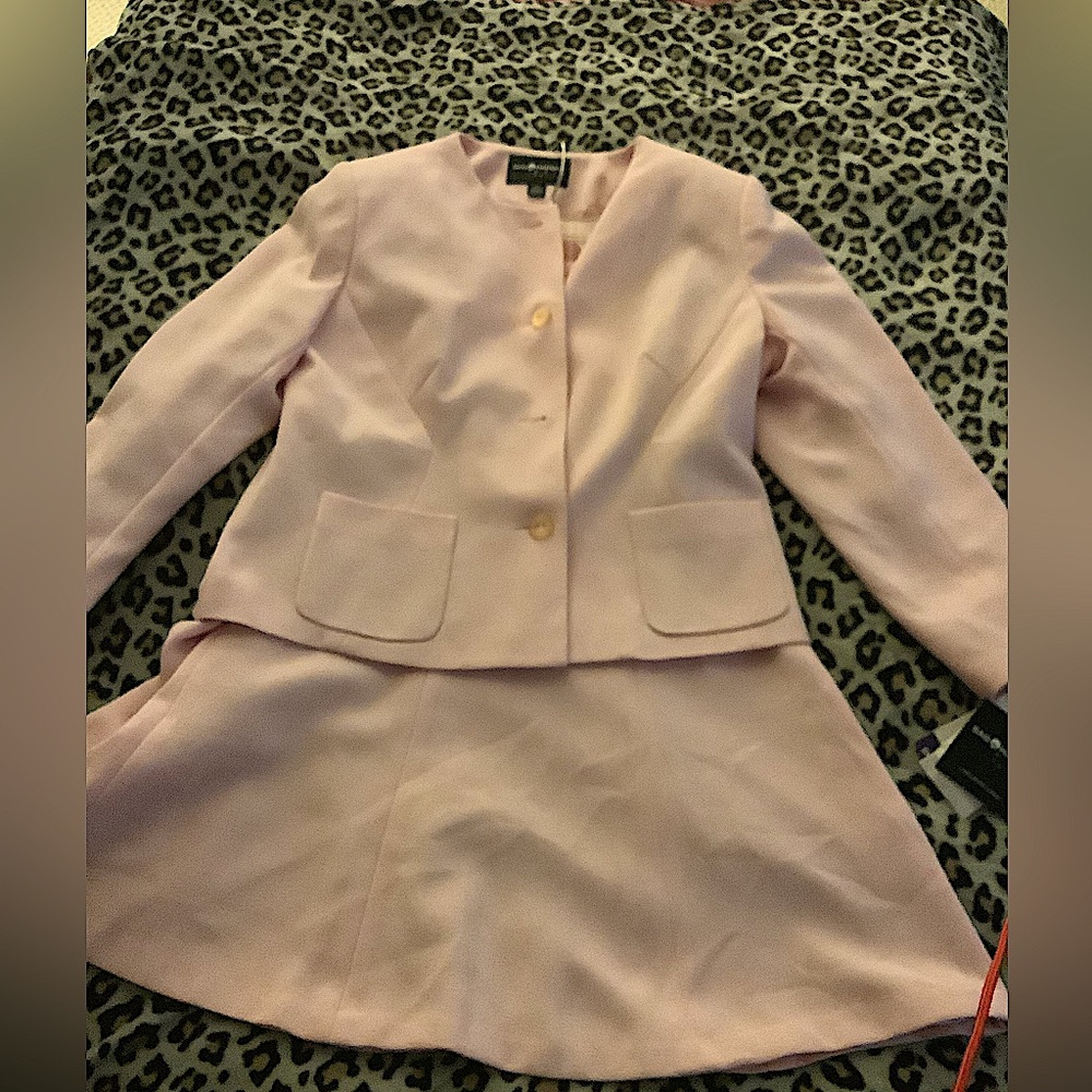 New Pale Pink Sag Harbor Suit